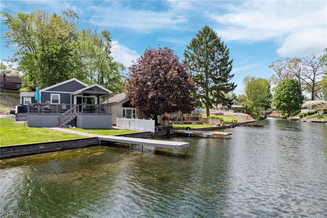 Property Photo:  393 Wrico Street  OH 44319 
