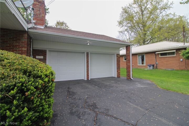 Property Photo:  7854 Lee Run Road  OH 44514 