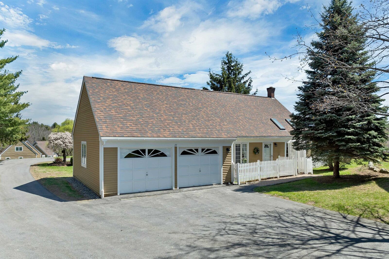 Property Photo:  27 Harvest Lane  NH 03246 