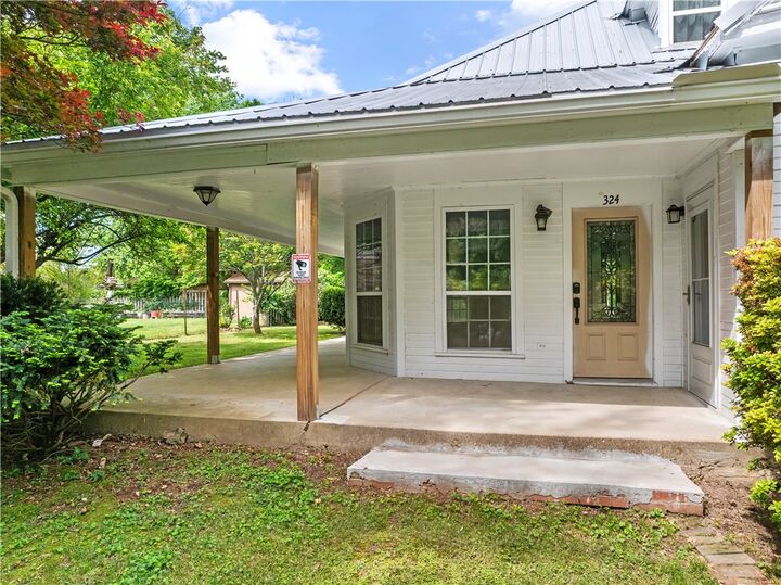 Property Photo:  324 N Cherry Street  AR 72601 
