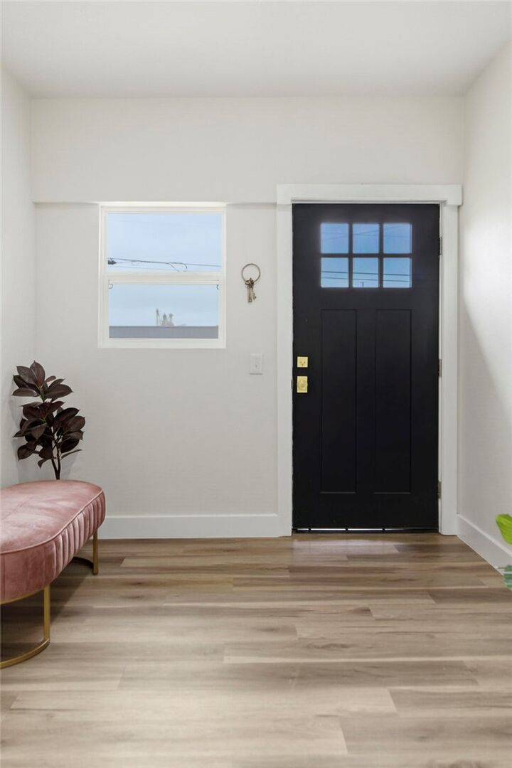 Property Photo:  2303 S Turner Street  AR 72764 