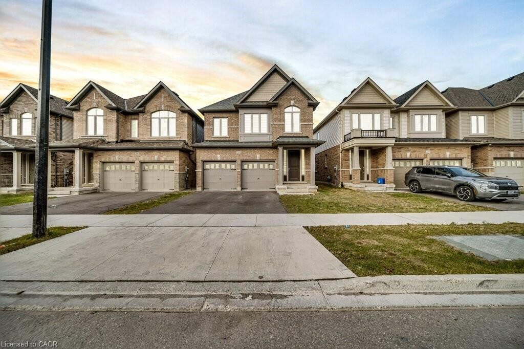 Photo de la propriété:  285 Broadacre Drive  ON N2R 0S6 