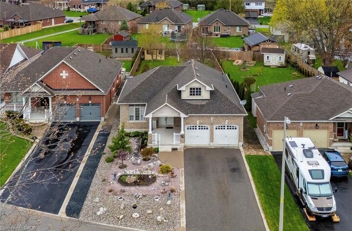 Property Photo:  21 Kelly Drive  ON N0A 1N5 