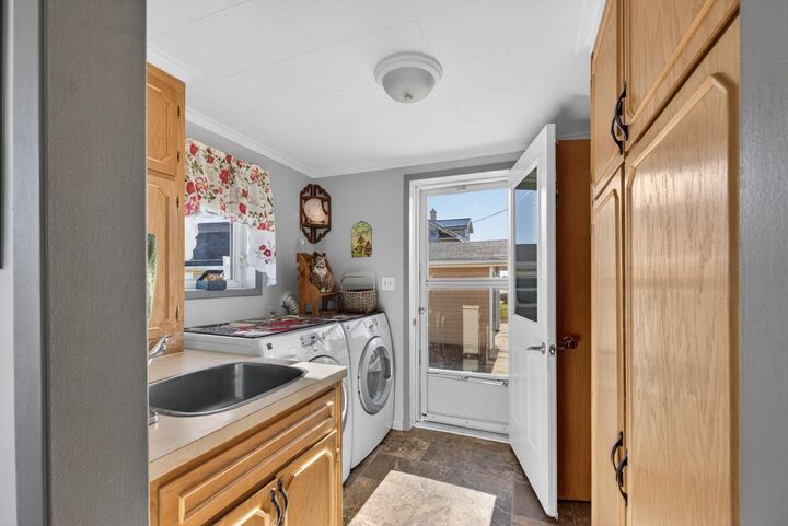 Property Photo:  27 Garden Drive  PE C0B 1M0 