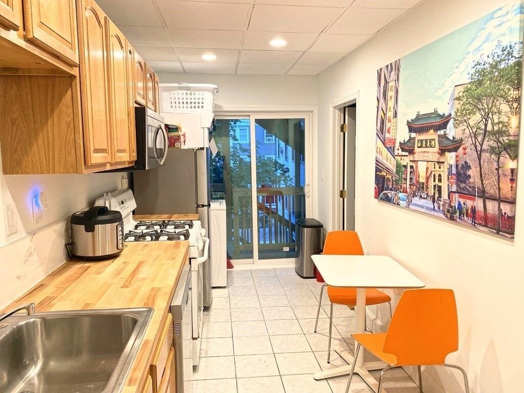 Property Photo:  130 W 8th St 2  MA 02127 