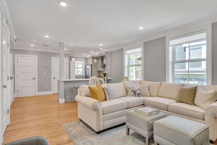 Property Photo:  18 Tufts St 4  MA 02139 