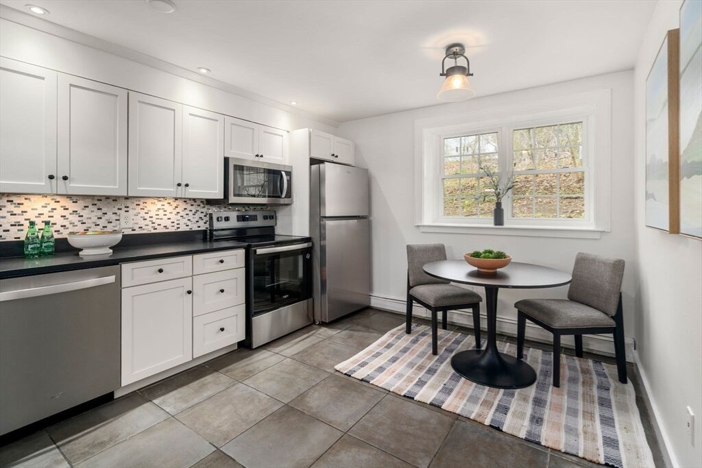 Property Photo:  10 Chapel Hill 3  MA 02360 