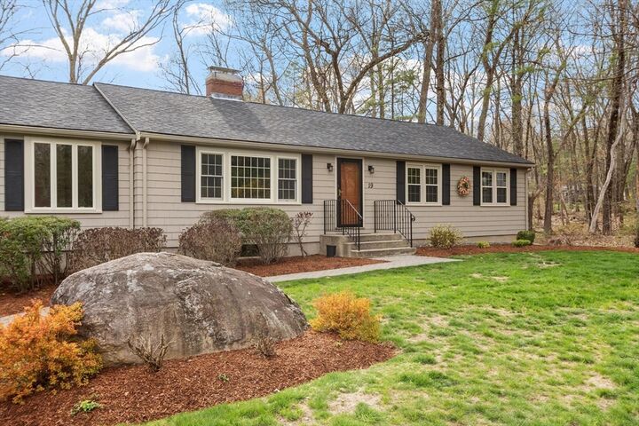 Property Photo:  19 Hitchin Post Rd  MA 01824 