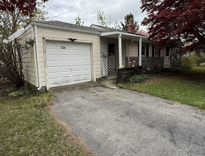 Property Photo:  535 Prospect St  MA 01020 