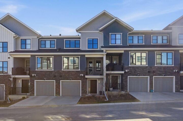 307 Crestridge Common SW — photo 1
