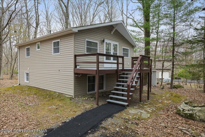 Property Photo:  195 Conashaugh Trail  PA 18337 