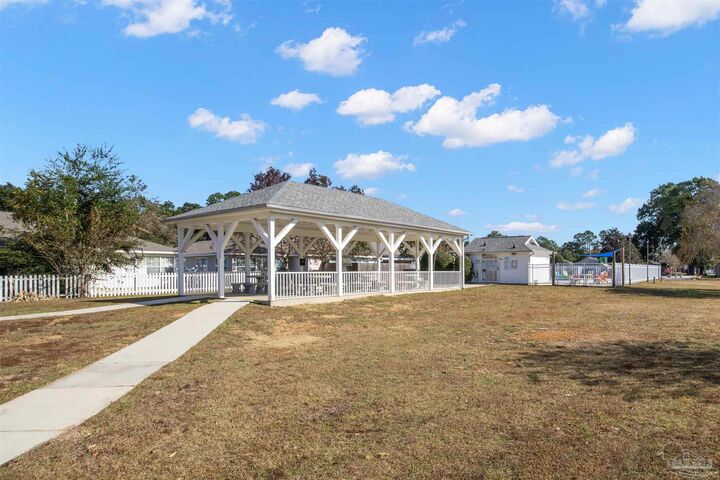 Property Photo:  2545 Trailwood Dr  FL 32533 