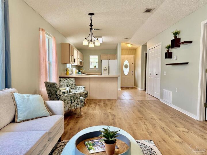 Property Photo:  2545 Trailwood Dr  FL 32533 