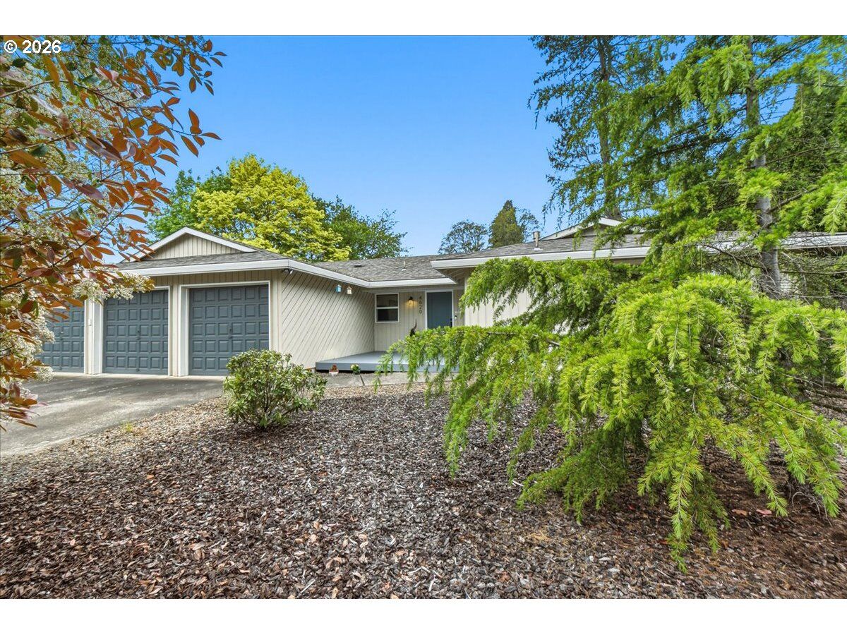 Property Photo:  4620 SW 183rd Ct  OR 97078 