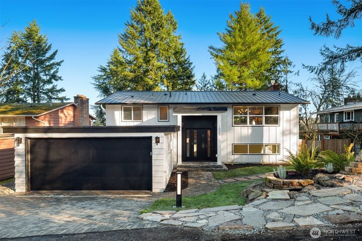Property Photo: 1023 109th Avenue SE WA 98004