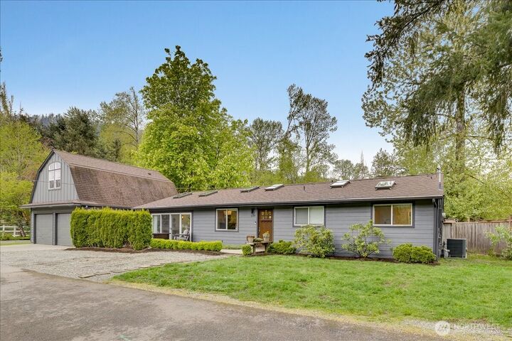 Property Photo: 1109 Lewis Lane SE WA 98027