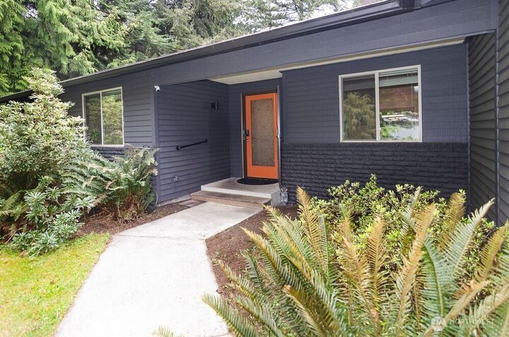 Property Photo:  3519  Donnelly Drive SE  WA 98501 