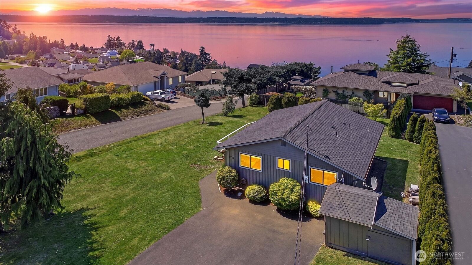 Property Photo:  305  Melissa Street  WA 98282 