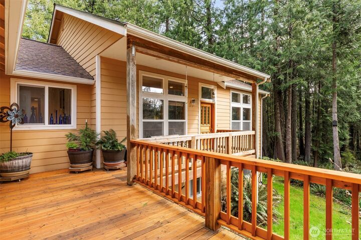 Property Photo:  102  Olympic Lane  WA 98365 