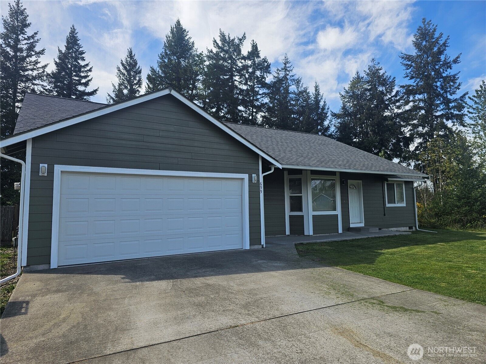 Property Photo:  699  Myers Street SE  WA 98576 