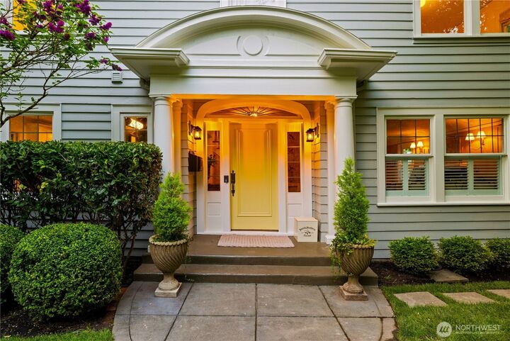 Property Photo:  246  Dorffel Drive E  WA 98112 