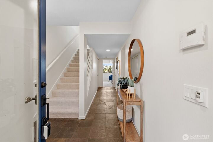 Property Photo:  1108  18th Avenue A  WA 98122 