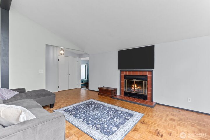 Property Photo: 12921 208th Avenue Ct E WA 98391