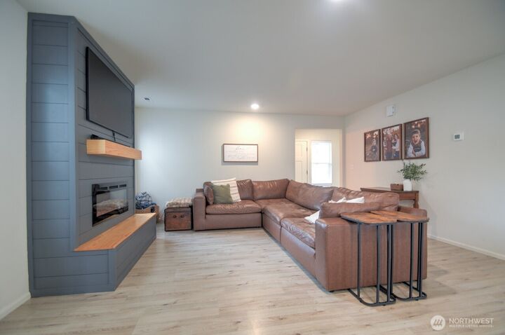 Property Photo:  9124  Silverspot Drive SE  WA 98501 