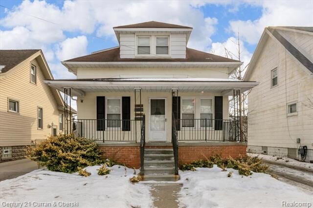 Property Photo:  23919 Oxford #2 Street  MI 48124 