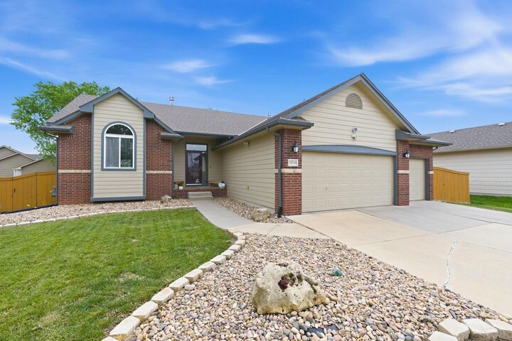 Photo de la propriété:  1024 N Crest St  KS 67206 