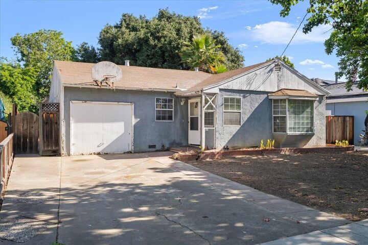 Property Photo:  639 Hawthorne Avenue  CA 95008 