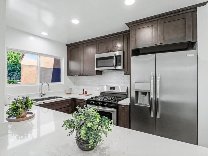 Property Photo:  2229 Avenida De Los Alumnos  CA 95054 