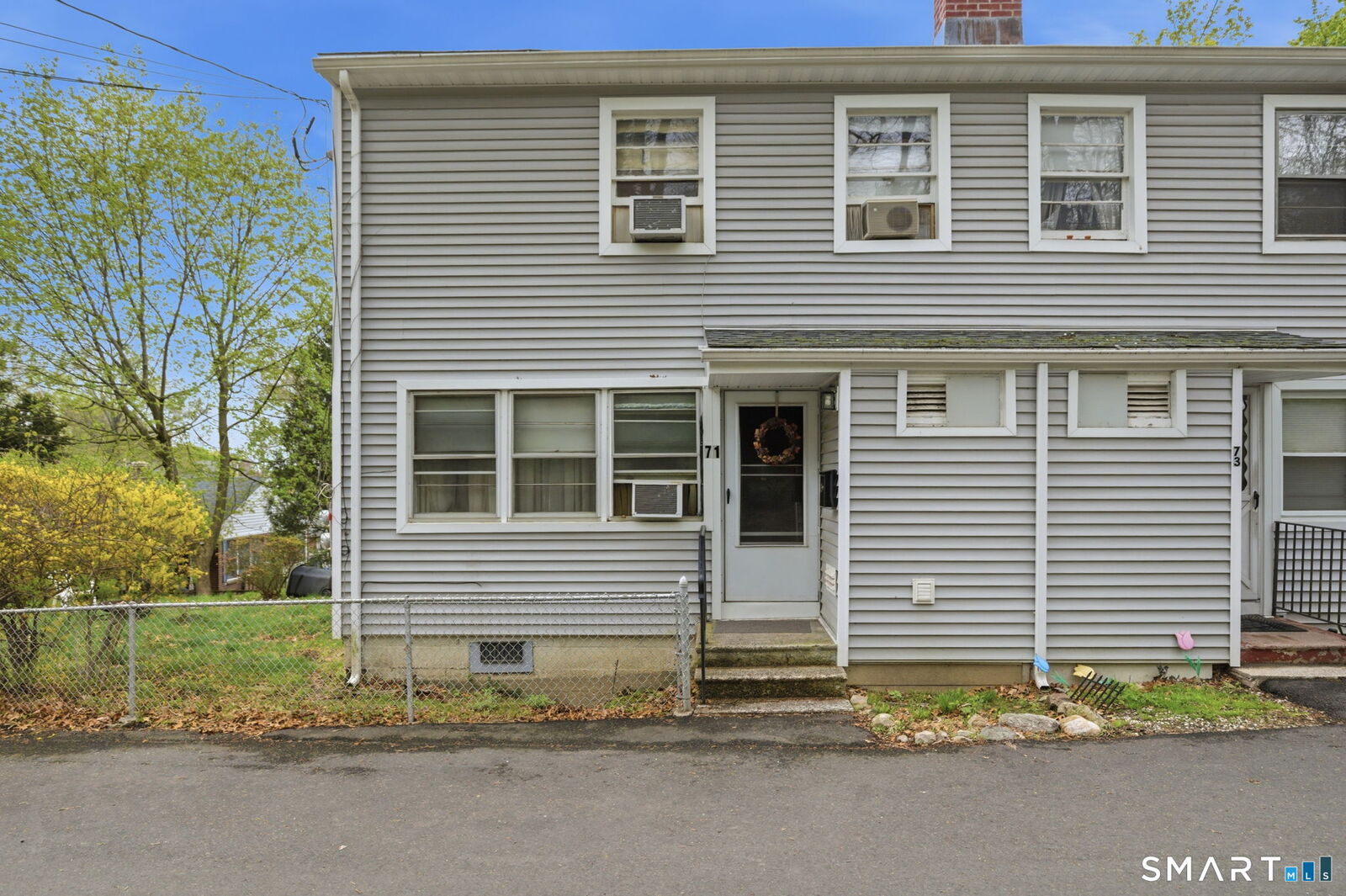 Property Photo:  71 Cupheag Crescent  CT 06614 