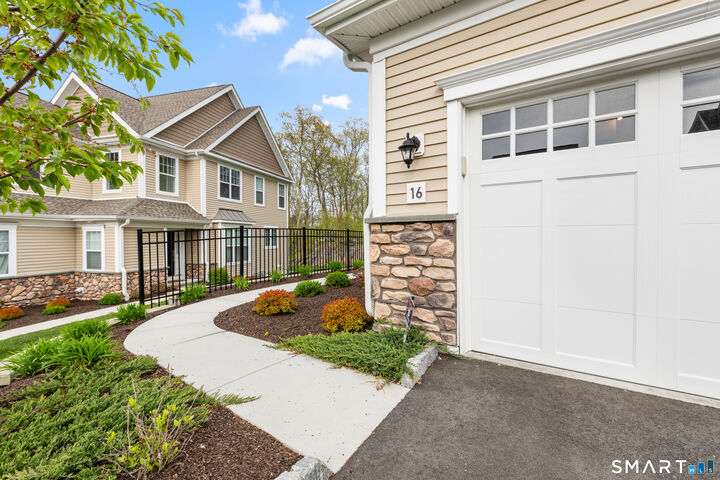 Property Photo:  16 Hunting Ridge Lane  CT 06801 