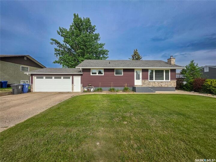 Property Photo: 820 Scotia Street SK S0A 2P0