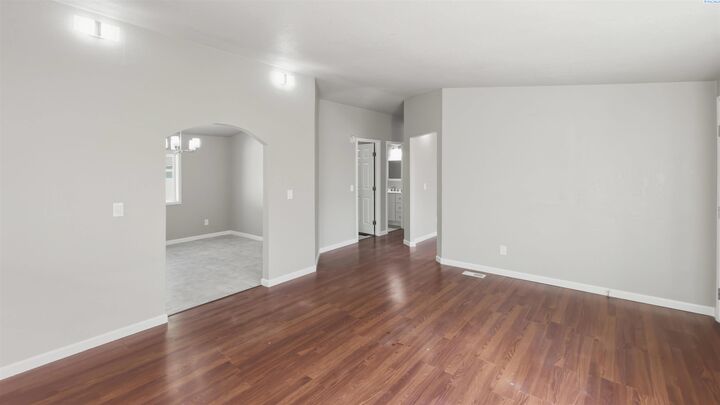 Property Photo:  1418 W Washington St  WA 99301 