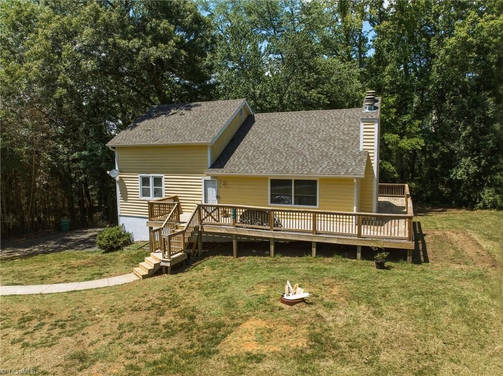 Property Photo: 424 West Street NC 27021