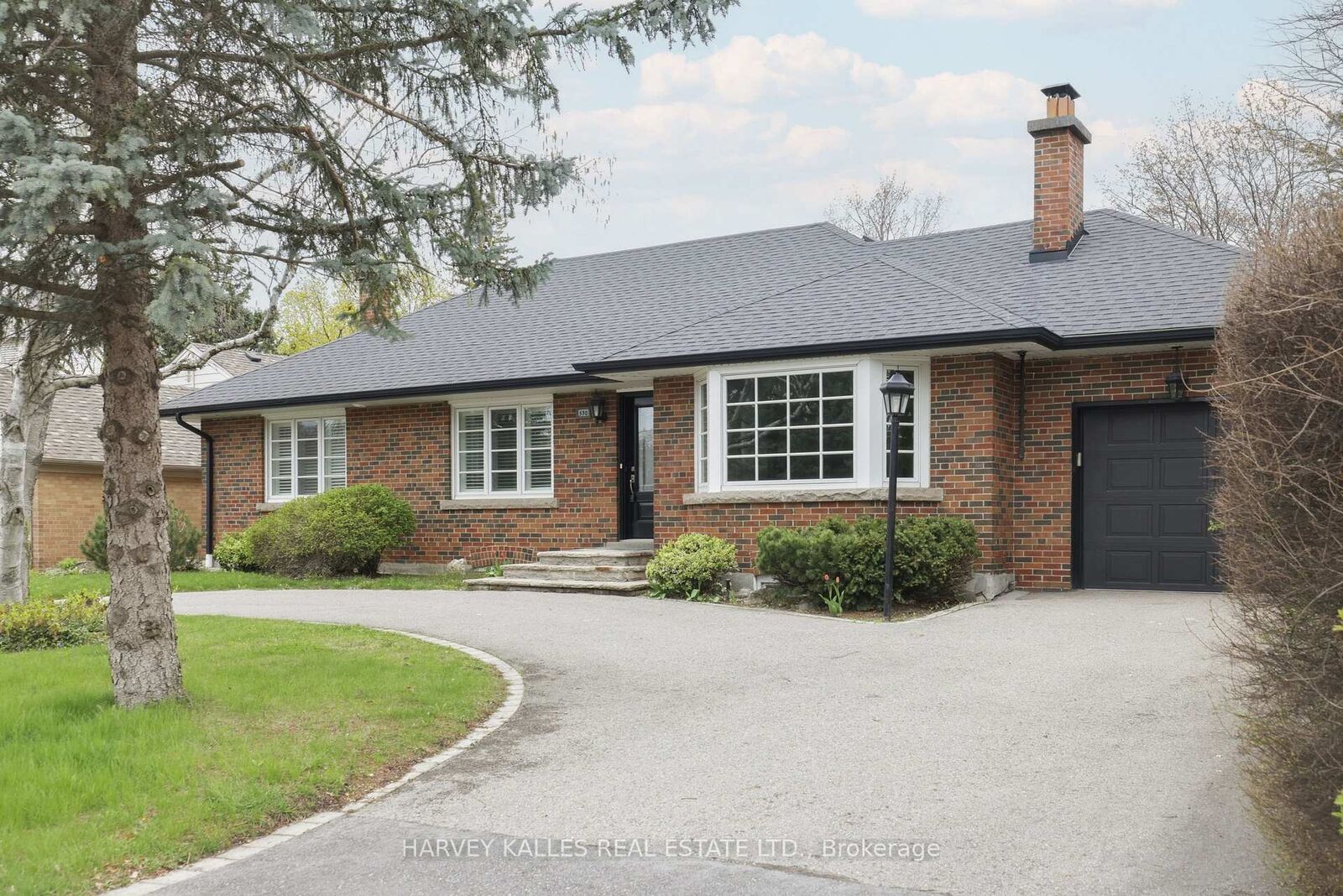 Property Photo: 530 Blythwood Road ON M4N 1B3