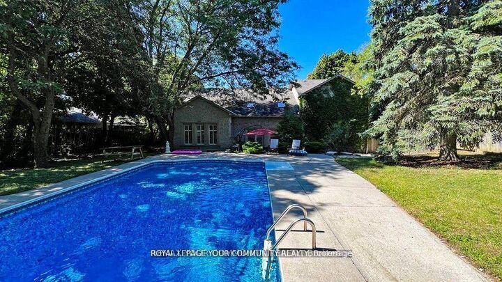 Property Photo: 43 Denham Drive ON L4C 6H7