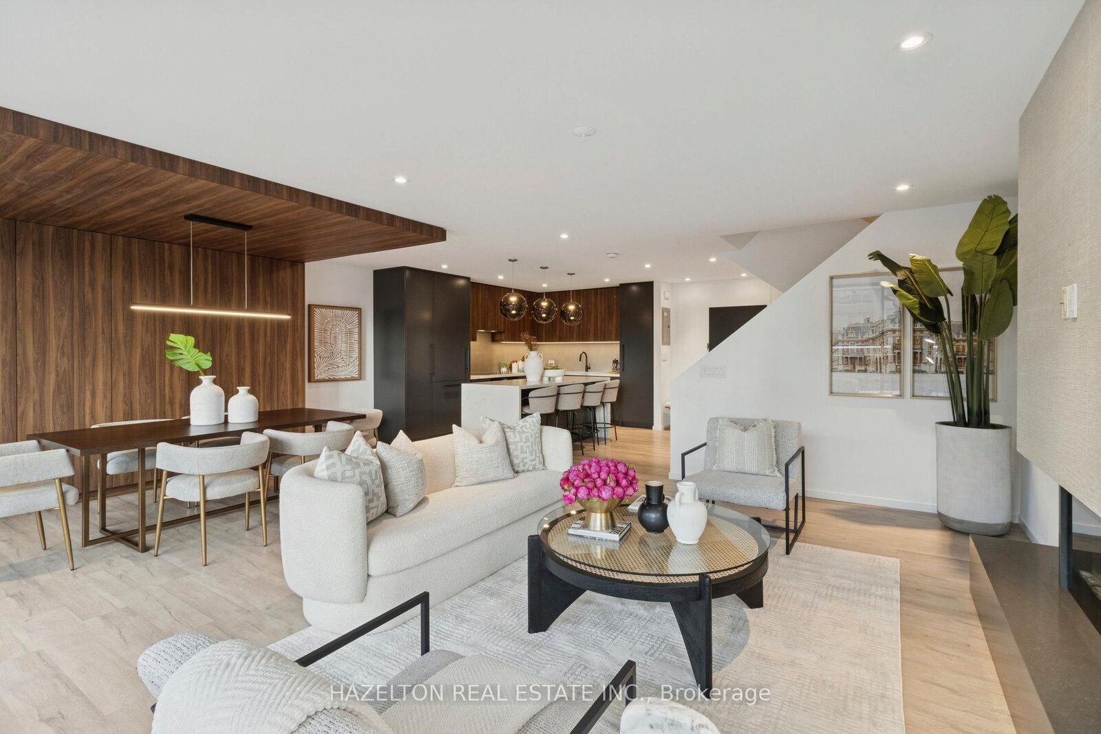 Property Photo: 55A Avenue Road 405 ON M5R 3L2