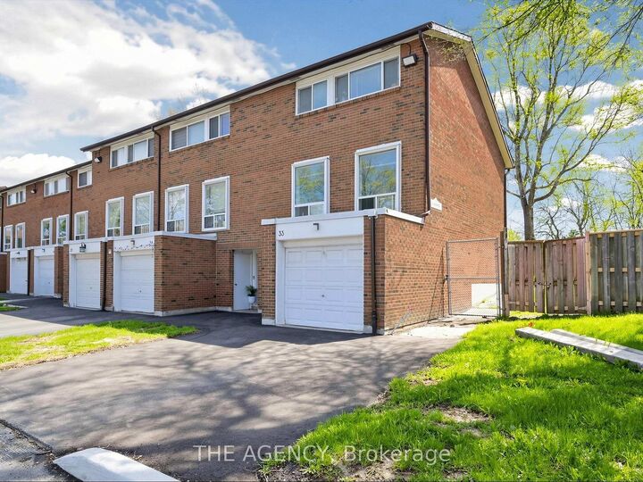 Property Photo: 1559 Albion Road #33 ON M9V 1B2