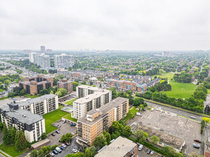 Property Photo:  180 Dudley Avenue 607  ON L3T 4X2 