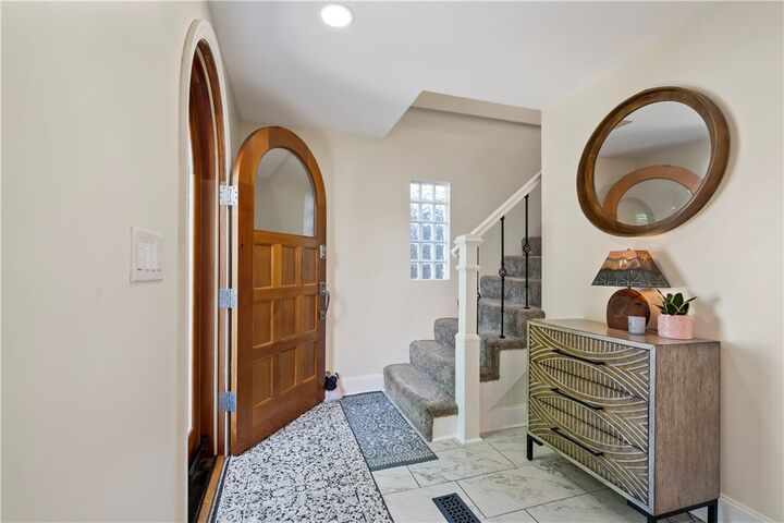 Property Photo:  333 Redwood St  PA 15210 
