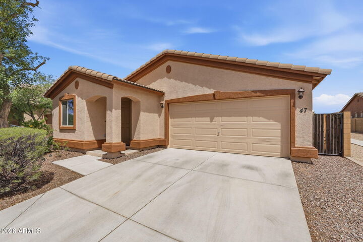 Property Photo:  900 W Broadway Avenue 47  AZ 85120 