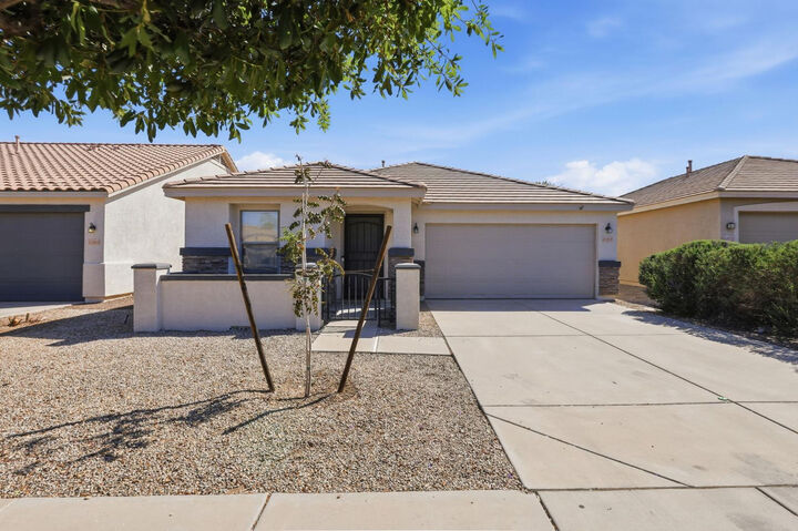 Property Photo:  21858 E Puesta Del Sol  AZ 85142 