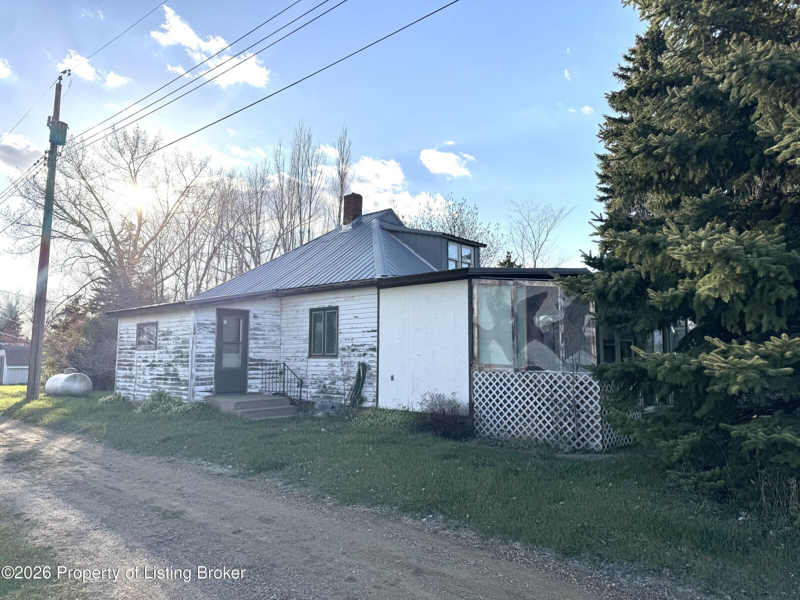 Property Photo:  108 Montana Street  ND 58529 