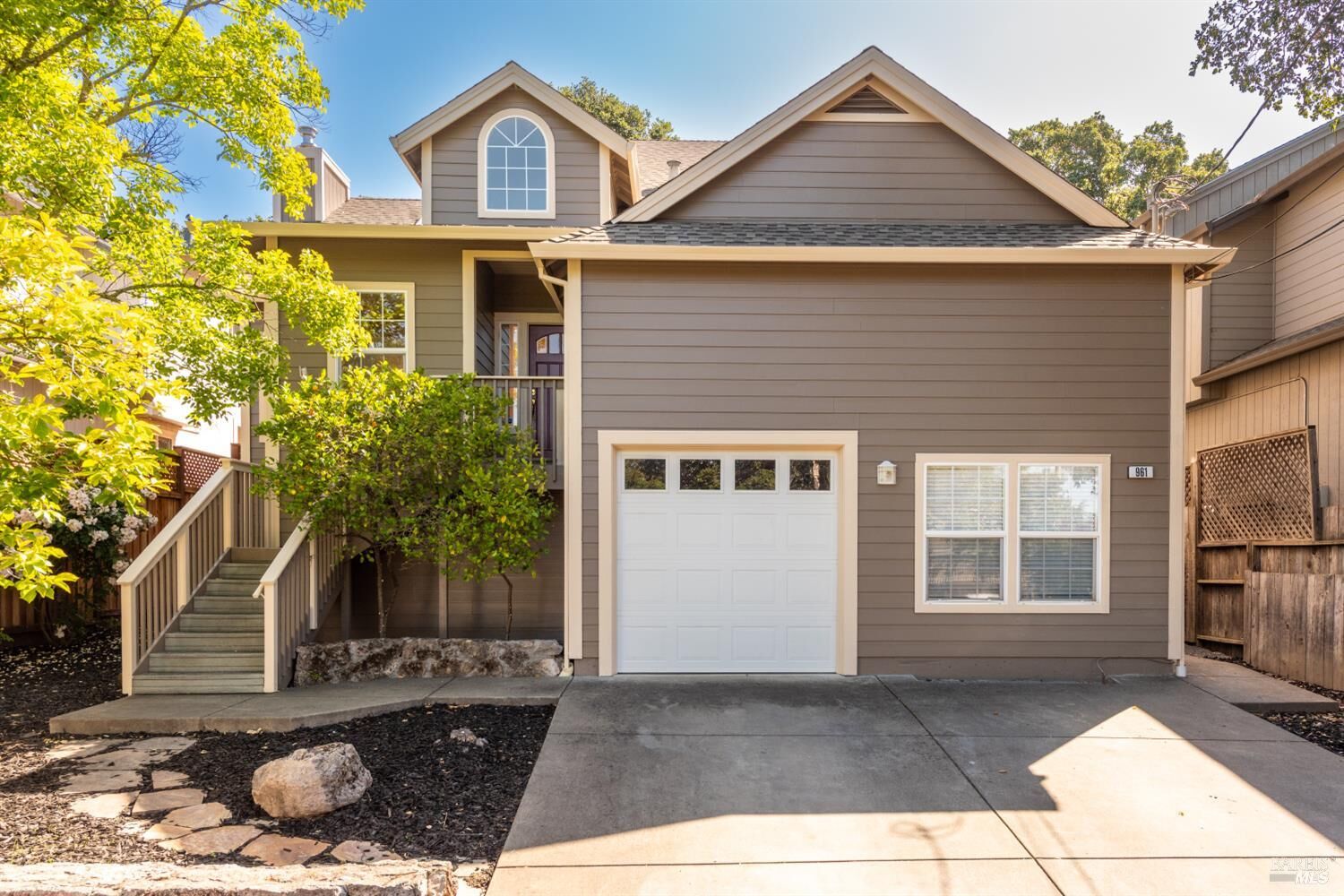 Property Photo:  961 Central Avenue  CA 95476 