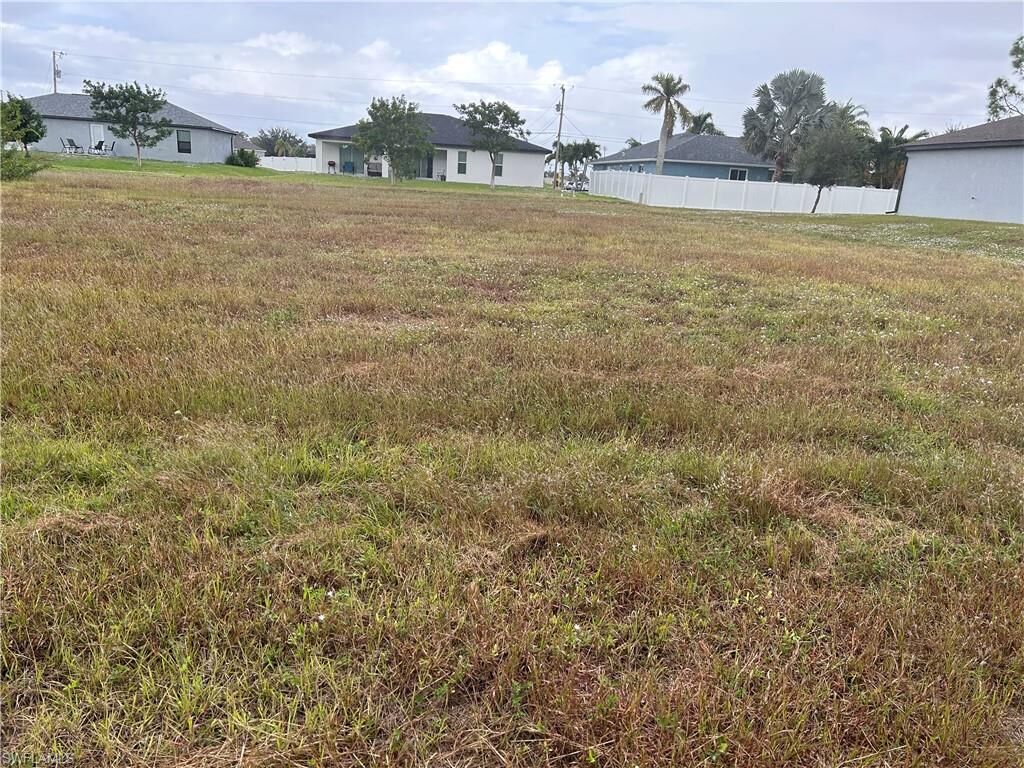 Property Photo:  1909 NE 33rd Ln  FL 33909 