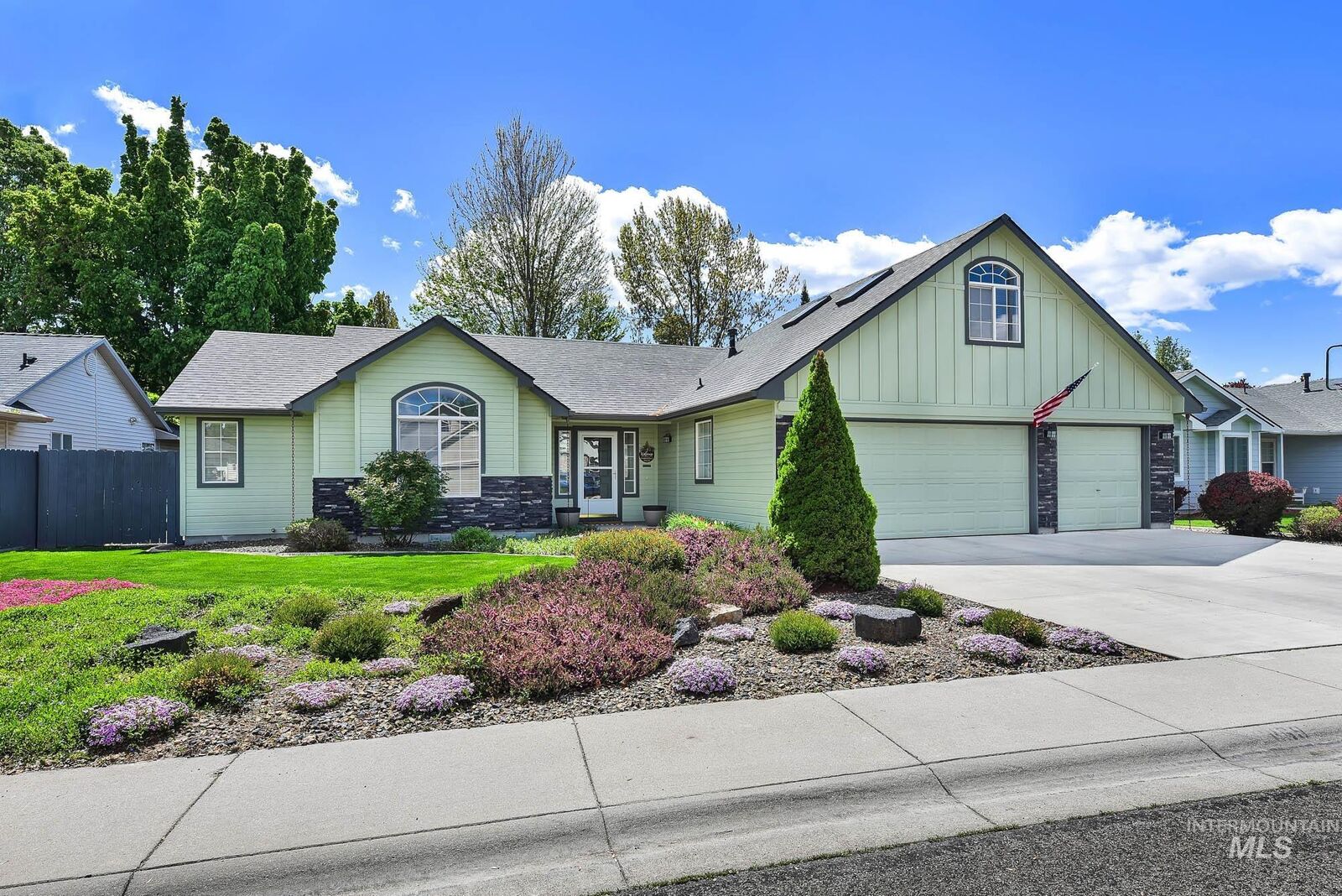 Property Photo:  11869 W Rader Drive  ID 83713 