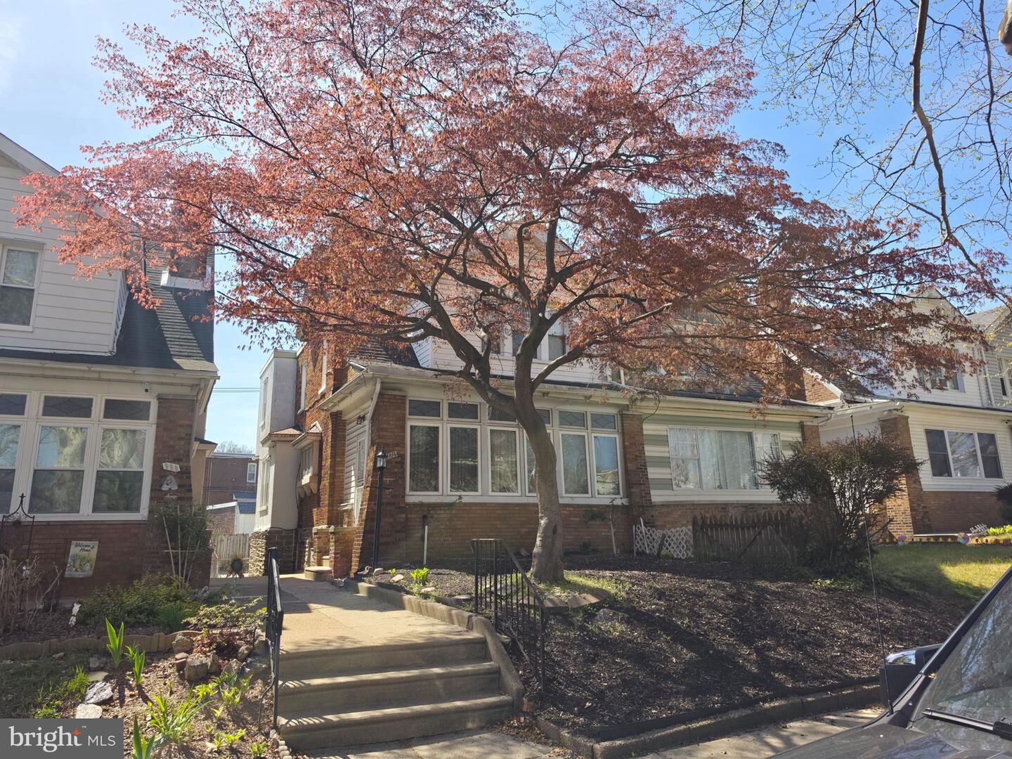 Property Photo:  986 E Godfrey Avenue  PA 19124 